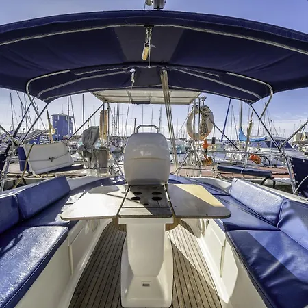 Πλωτό κατάλυμα Barco As *